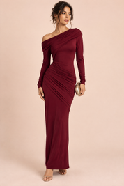 Robe longue bordeaux à encolure asymétrique et détails froncés | Vue de face | Lounelle Paris
