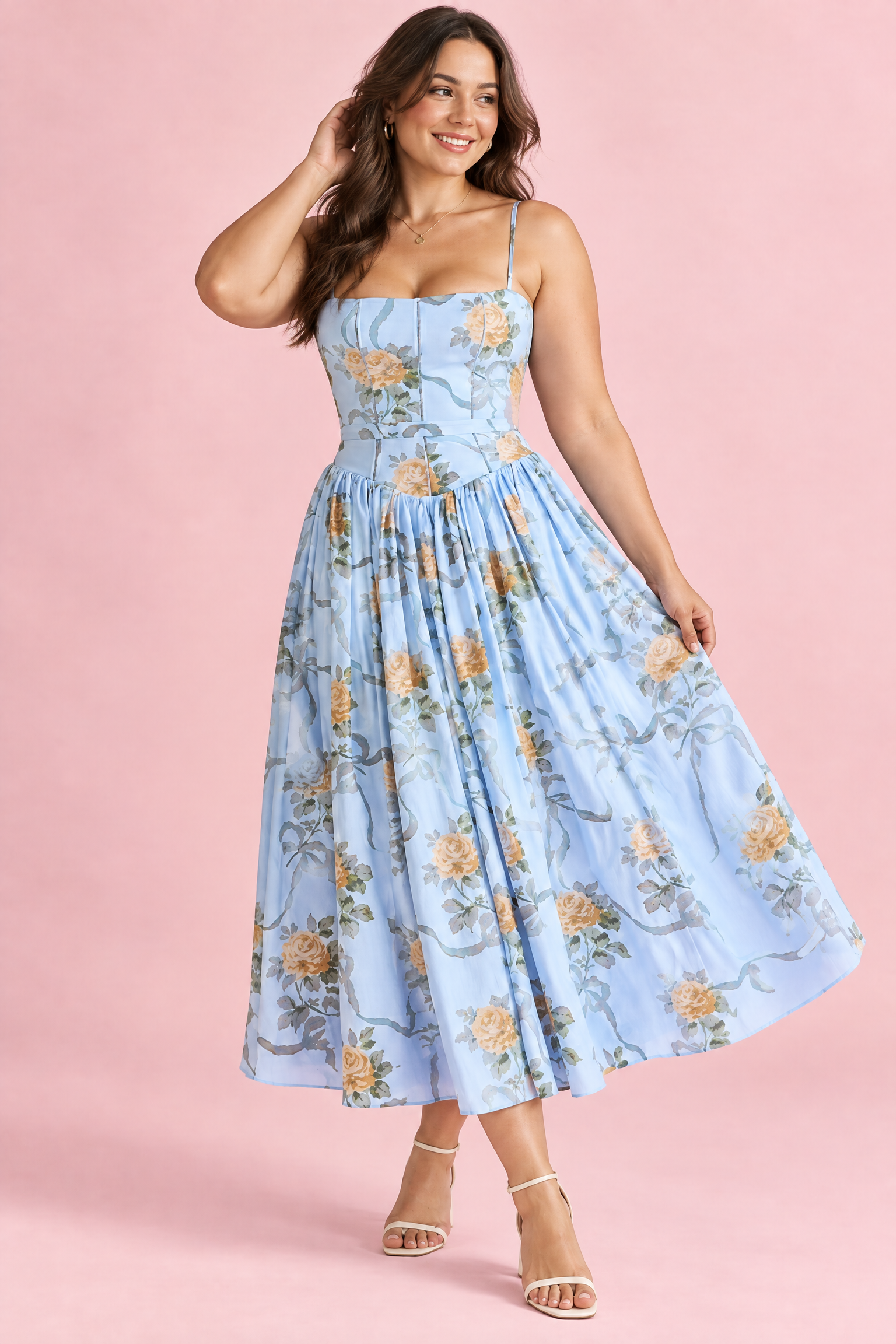 Robe longue bleue à corset | Porté sur une silhouette plus ronde | Lounelle Paris