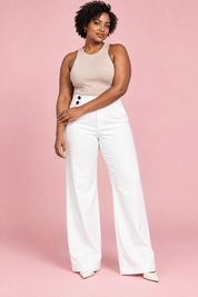Pantalon blanc large à taille basse | Porté sur une silhouette plus ronde | Lounelle Paris
