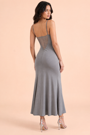 Robe grise fendue avec dos en dentelle | Vue de dos | Lounelle Paris