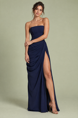 Abito lungo blu navy arricciato senza spalline