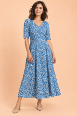 Abito lungo blu con scollo a V