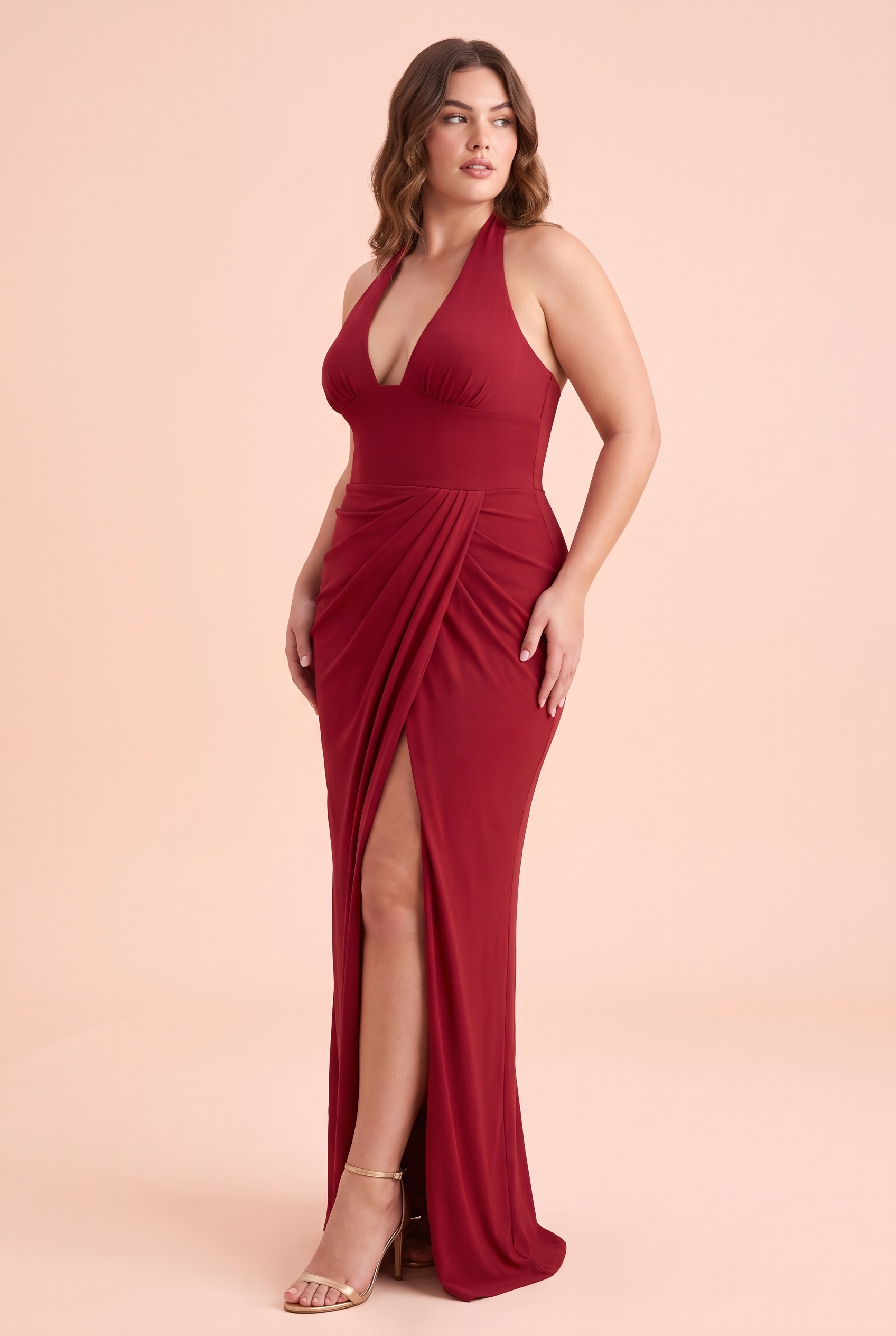 Robe longue rouge à décolleté plongeant | Porté sur une autre silhouette | Lounelle Paris
