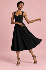 Robe midi noire à décolleté cœur | Vue en mouvement | Lounelle Paris