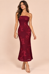 Abito midi in pizzo bordeaux con scollo a fascia e dettaglio al collo