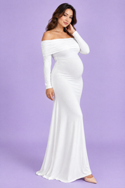 Robe longue de grossesse blanche en résille froncée à col Bardot | Porté sur une autre silhouette | Lounelle Paris
