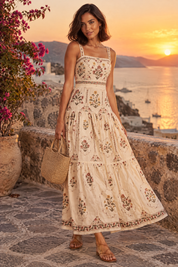 Robe longue écrue fleurie à volants | Deuxième photo lifestyle | Lounelle Paris