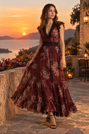 Robe longue fleurie rouge à col V et volants | Deuxième photo lifestyle | Lounelle Paris