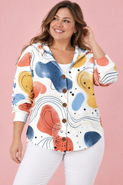 Gilet blanc à capuche boutonné | Porté sur une silhouette plus ronde | Lounelle Paris