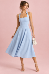 Vestito midi azzurro con gonna svasata e scollo quadrato