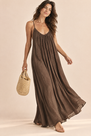 Robe longue fluide dos nu marron | Vue en mouvement | Lounelle Paris