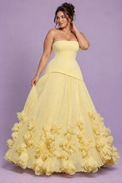 Robe longue bustier plissée jaune | Porté sur une autre silhouette | Lounelle Paris
