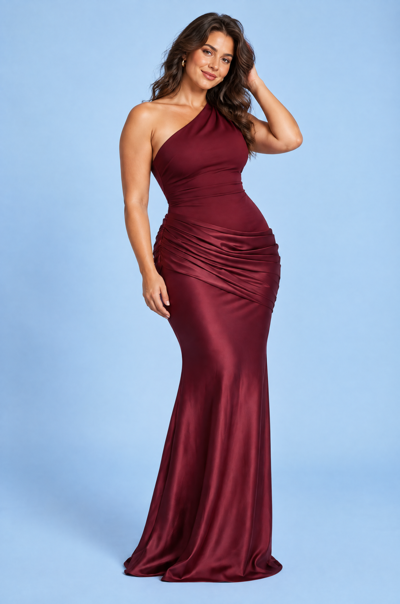 Robe longue bordeaux asymétrique froncée | Porté sur une autre silhouette | Lounelle Paris