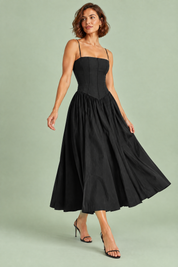 Robe longue noire à corset | Vue en mouvement | Lounelle Paris