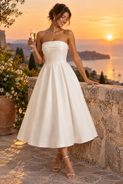 Robe midi patineuse bustier blanche | Deuxième photo lifestyle | Lounelle Paris