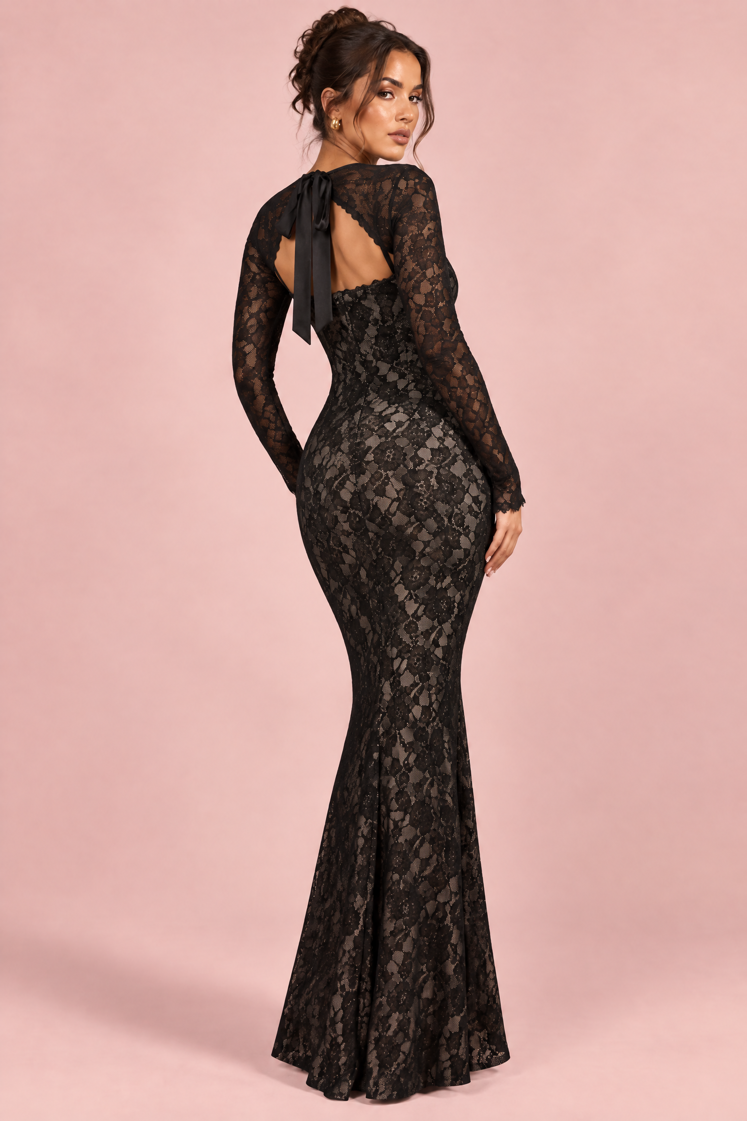 Robe longue en dentelle noire à décolleté cœur | Vue de dos | Lounelle Paris