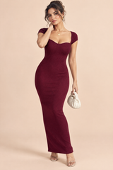 Abito midi bordeaux con scollo cut-out e maniche corte