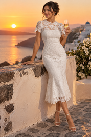 Robe midi blanche en dentelle à manches courtes | Deuxième photo lifestyle | Lounelle Paris