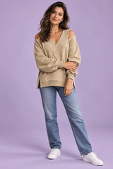 Top kaki con spalle scoperte e scollo a V