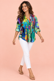 Chemise longue fleurie verte à col | Vue en mouvement | Lounelle Paris