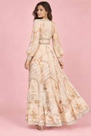Robe longue écrue à col V et manches bouffantes | Vue de dos | Lounelle Paris