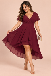 Robe bordeaux à manches volantées et ourlet asymétrique | Porté sur une autre silhouette | Lounelle Paris