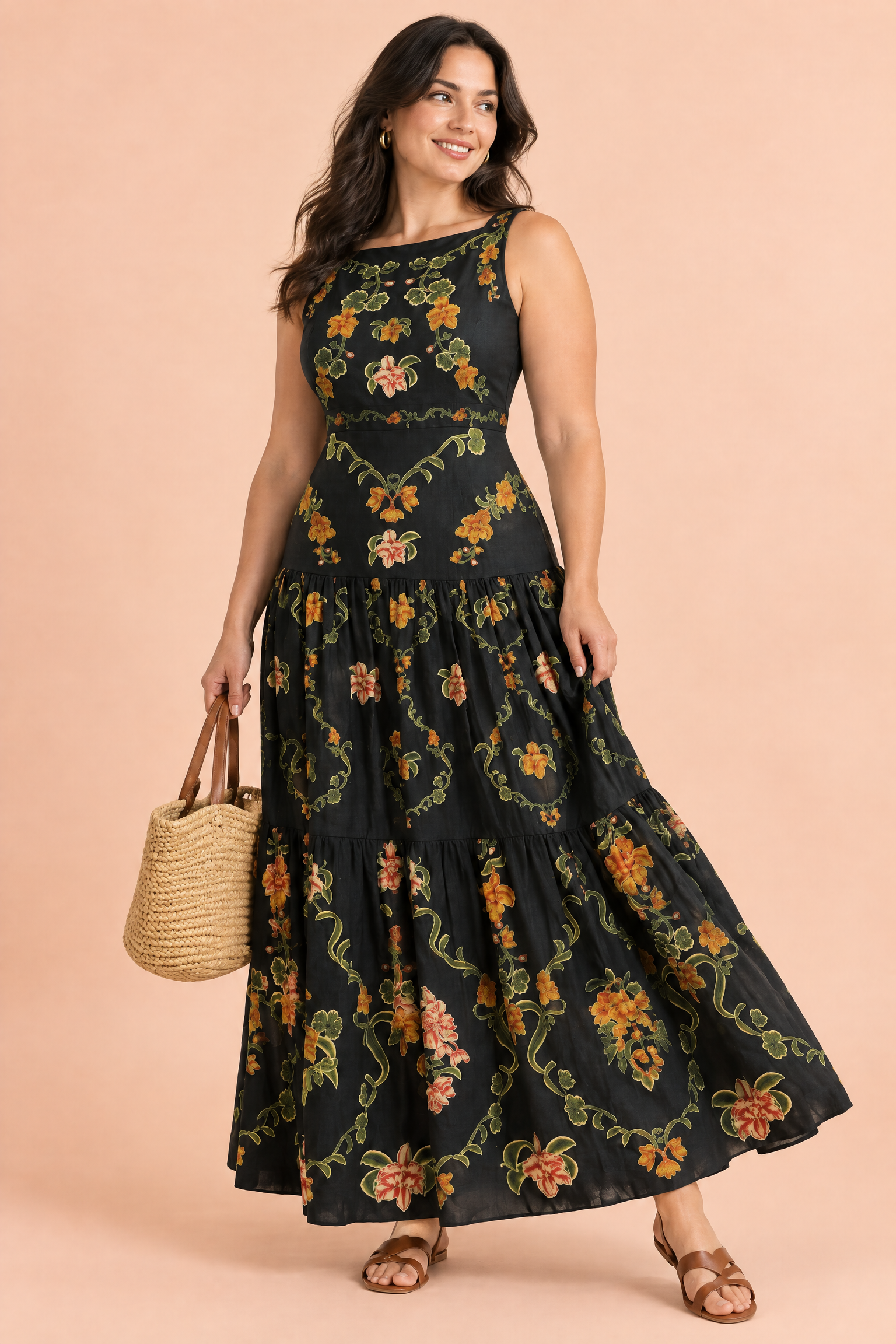 Robe longue noire fleurie à volants | Porté sur une autre silhouette | Lounelle Paris