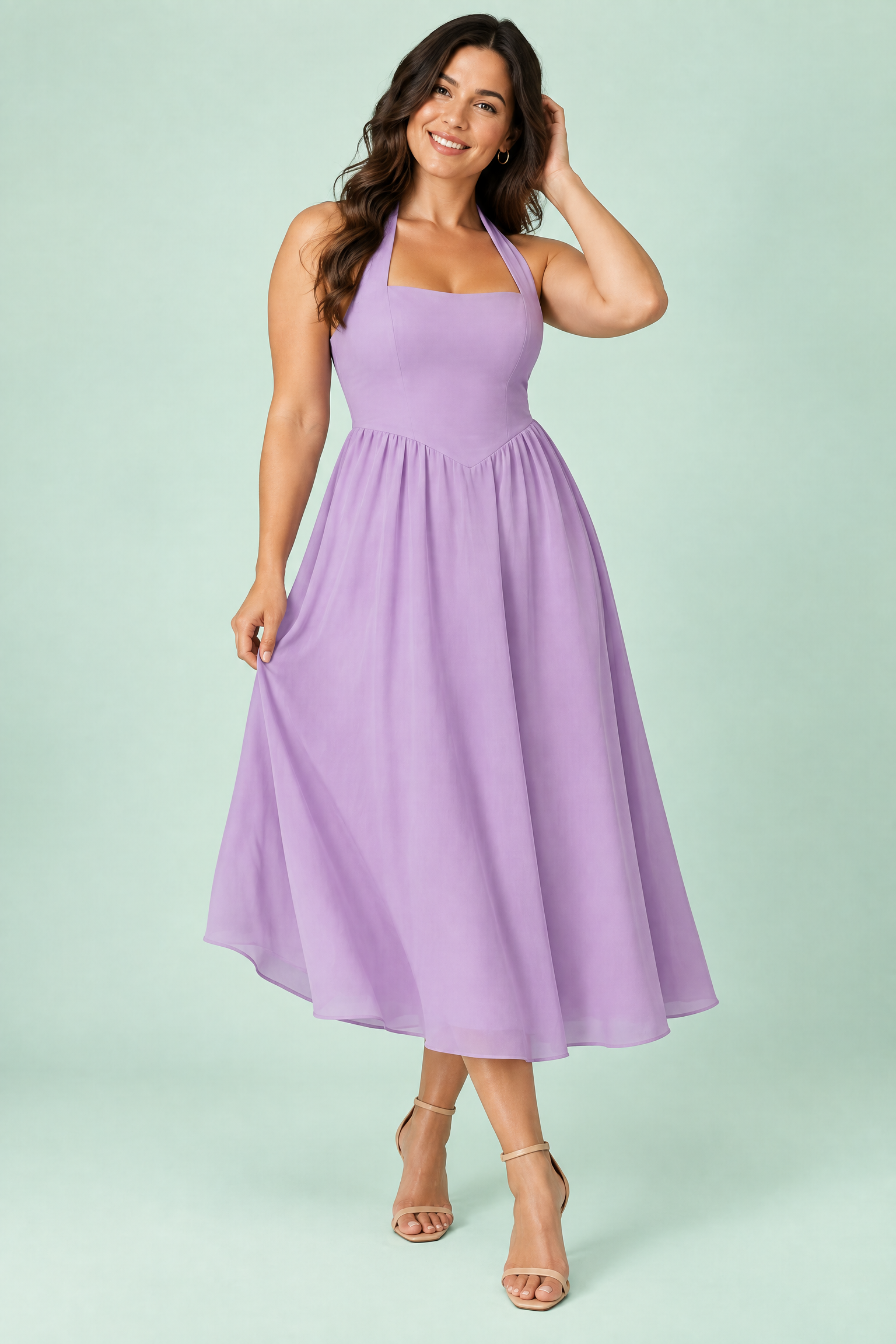Robe midi patineuse violet clair à encolure américaine | Porté sur une autre silhouette | Lounelle Paris