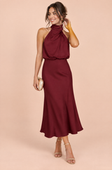 Abito midi bordeaux linea ad A con scollo a foulard