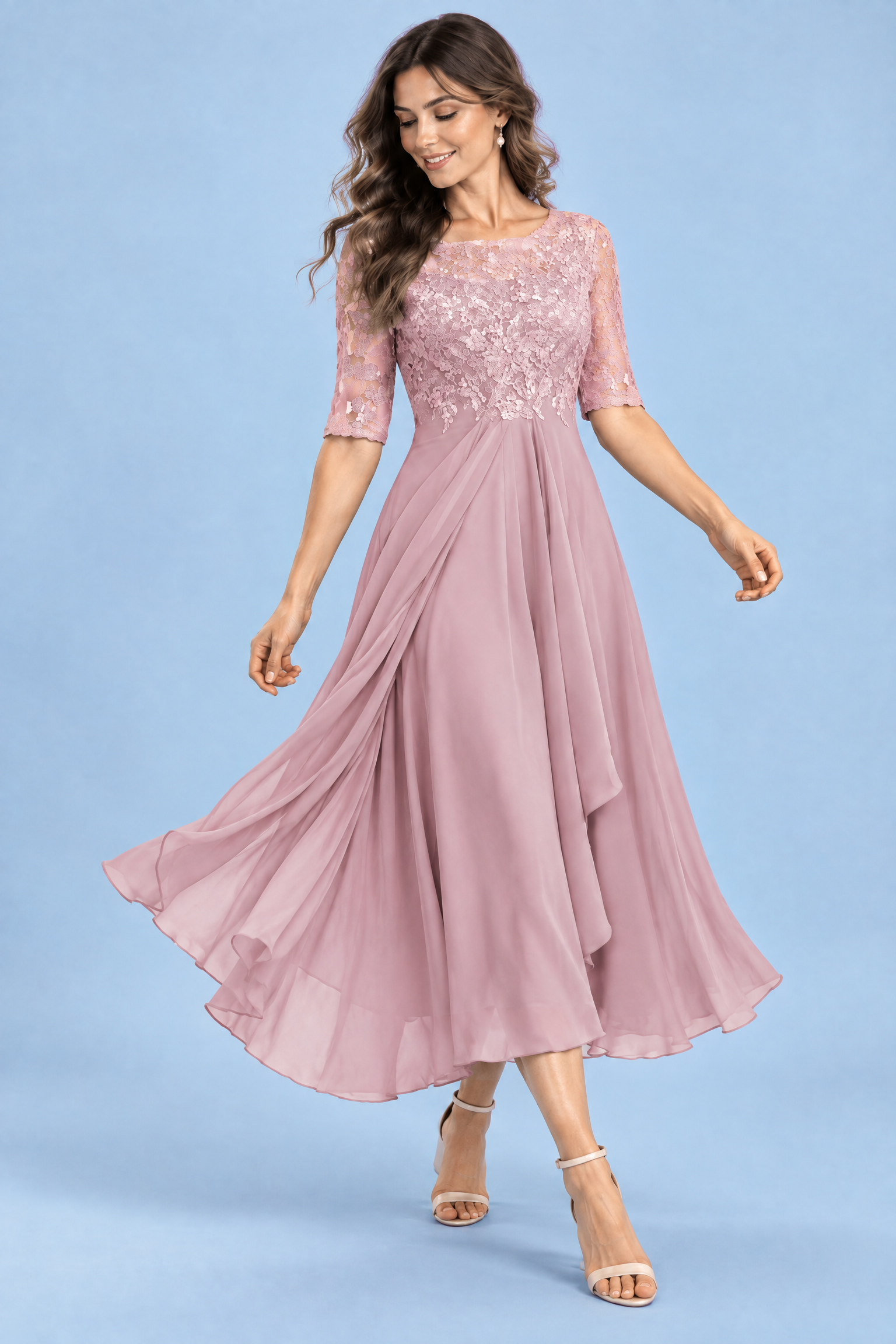 Robe en mousseline à corsage brodé rose poudré | Vue en mouvement | Lounelle Paris