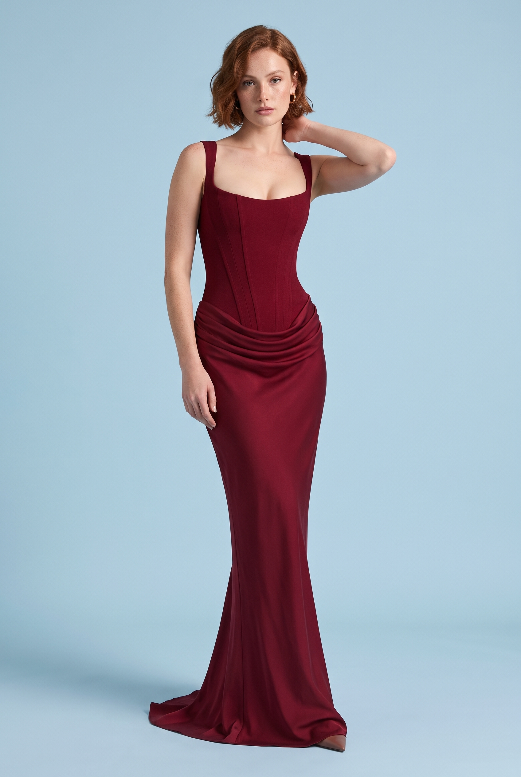 Robe longue bordeaux froncée à encolure carrée | Vue de face | Lounelle Paris