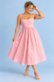 Robe midi rose plissée évasée | Porté sur une autre silhouette | Lounelle Paris