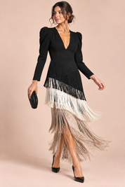 Robe noire à franges et col V | Vue en mouvement | Lounelle Paris