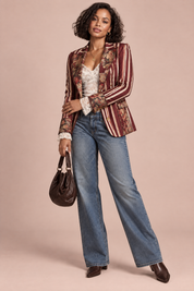 Blazer ajusté rouge à fleurs et rayures | Porté sur une autre silhouette | Lounelle Paris