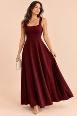 Abito midi bordeaux con scollo a cuore
