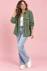 Camicia-giacca verde salvia con dettagli sfrangiati