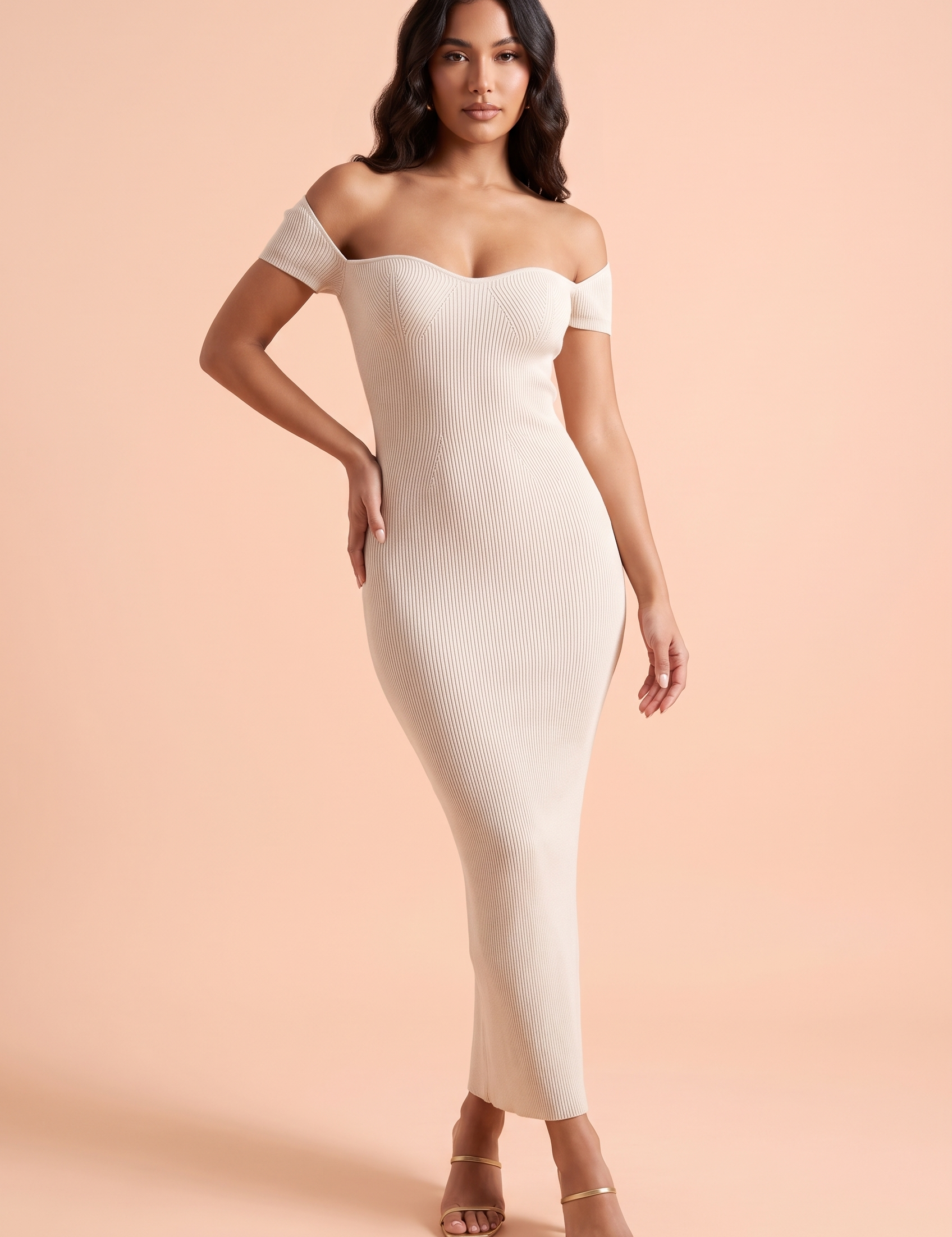 Robe midi blanc cassé à encolure découpée, épaules dénudées et manches courtes | Vue de face | Lounelle Paris
