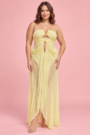 Robe longue jaune asymétrique à découpes | Porté sur une silhouette plus ronde | Lounelle Paris