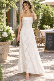 Robe longue fleurie blanche | Photo lifestyle | Lounelle Paris