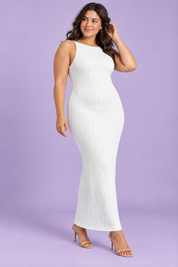 Robe longue moulante dos nu blanche | Porté sur une silhouette plus ronde | Lounelle Paris