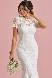 Robe midi blanche en dentelle à manches courtes | Vue rapprochée | Lounelle Paris