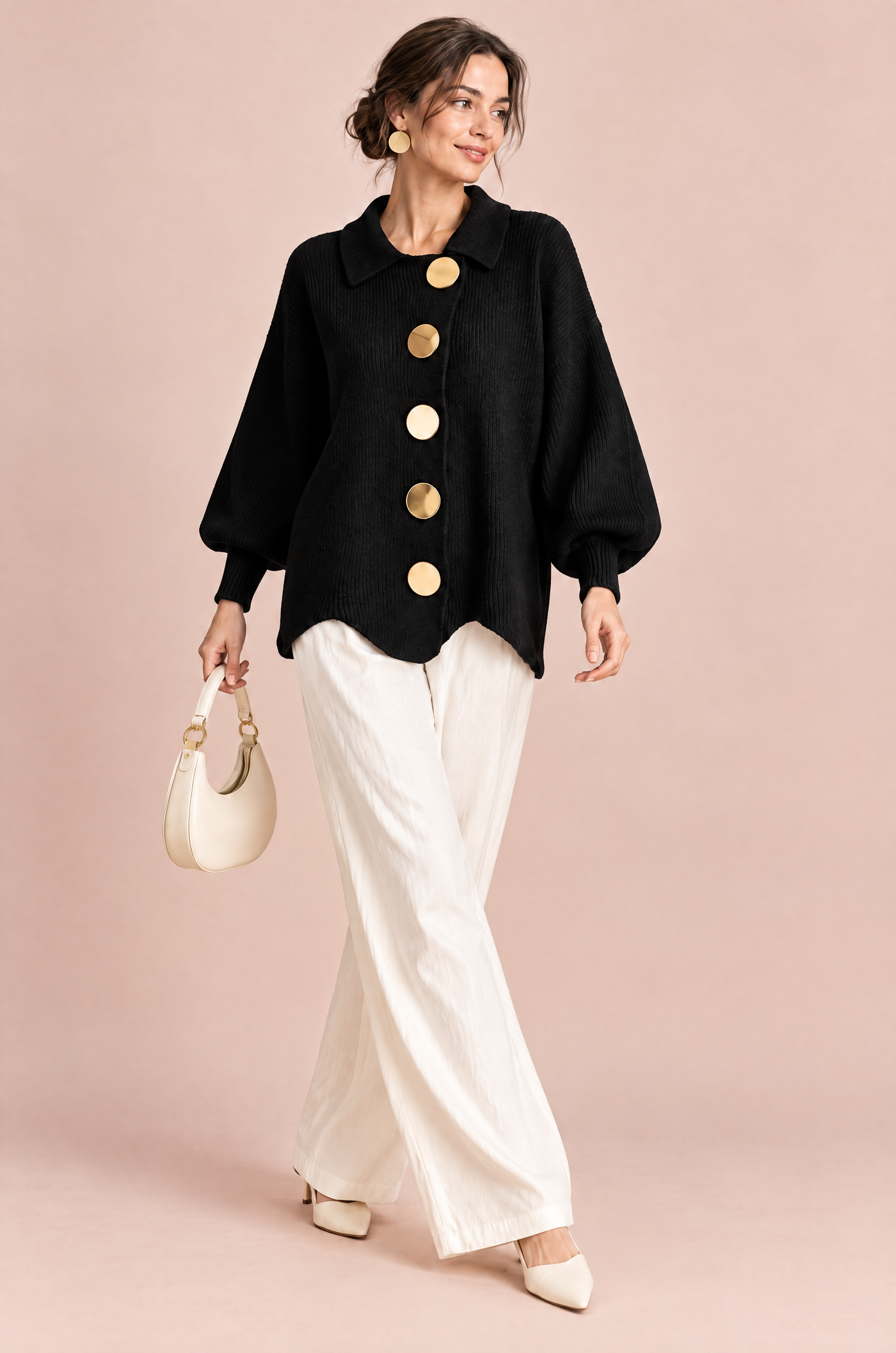 Cardigan oversize noir à col | Vue en mouvement | Lounelle Paris
