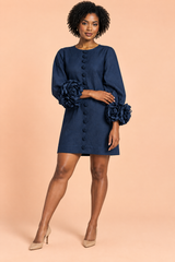 Abito blu navy modello shift con maniche a volant