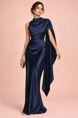 Abito lungo in raso blu scuro con scollo drappeggiato