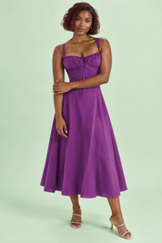 Robe midi violette à coupe trapèze et encolure carrée | Vue de face | Lounelle Paris
