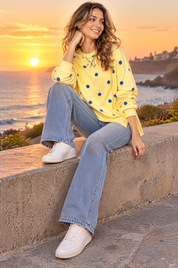 Sweat-shirt oversize jaune à pois | Deuxième photo lifestyle | Lounelle Paris