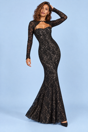 Robe longue noire en dentelle à décolleté cœur | Vue en mouvement | Lounelle Paris