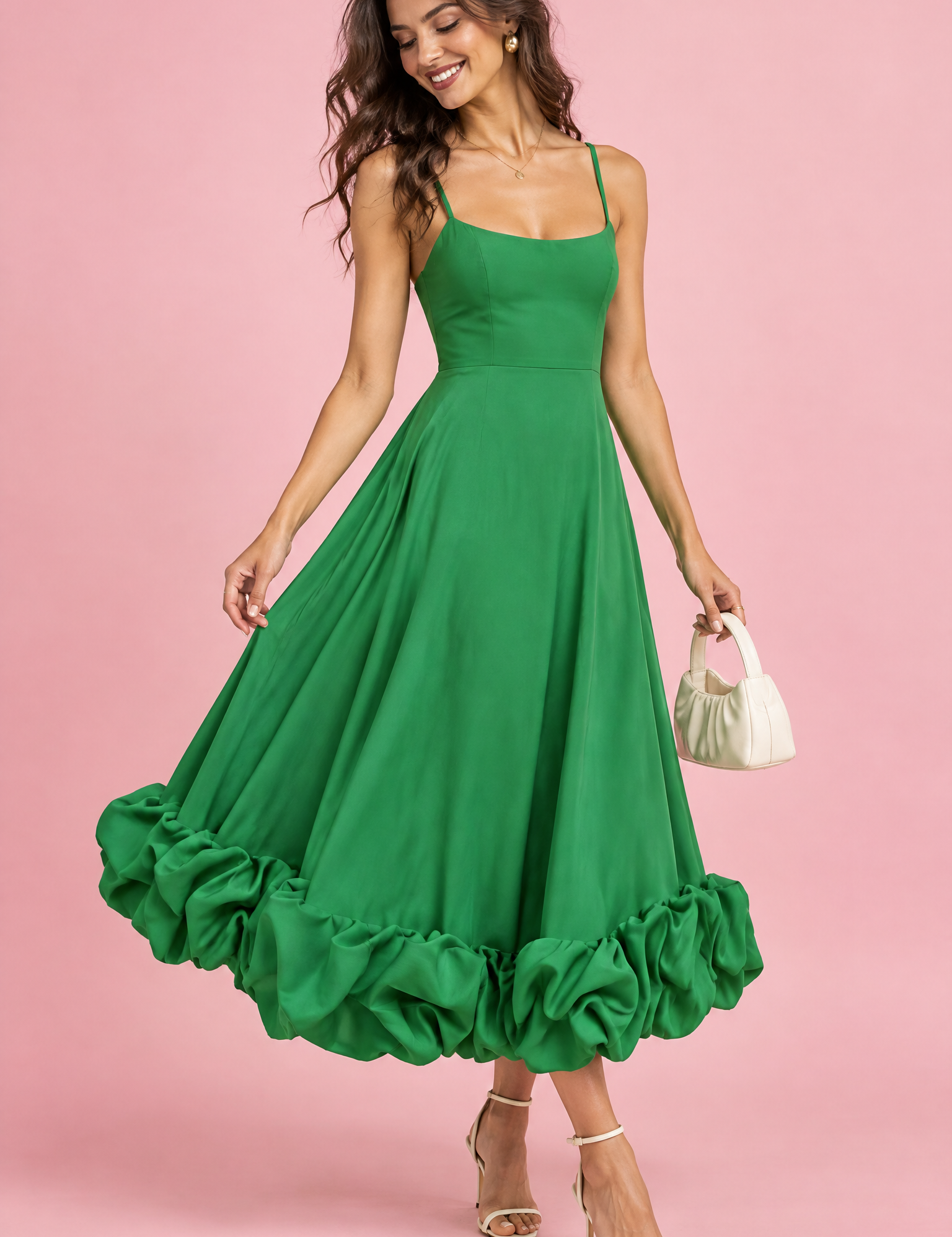 Robe midi verte évasée à bas volanté | Vue de face | Lounelle Paris