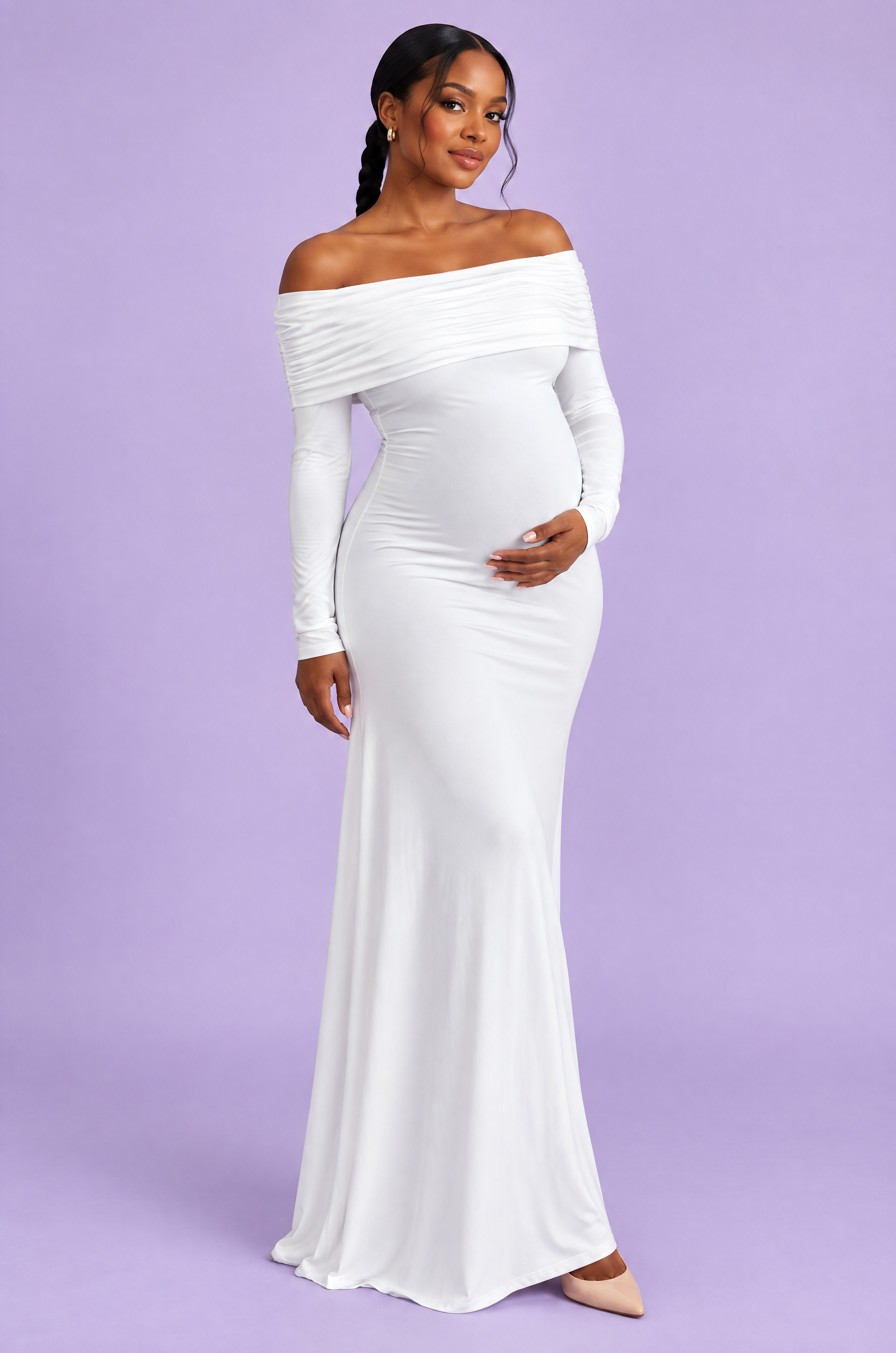 Robe longue de grossesse blanche en résille froncée à col Bardot | Vue de face | Lounelle Paris