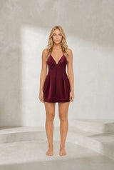 Robe bordeaux à fines bretelles